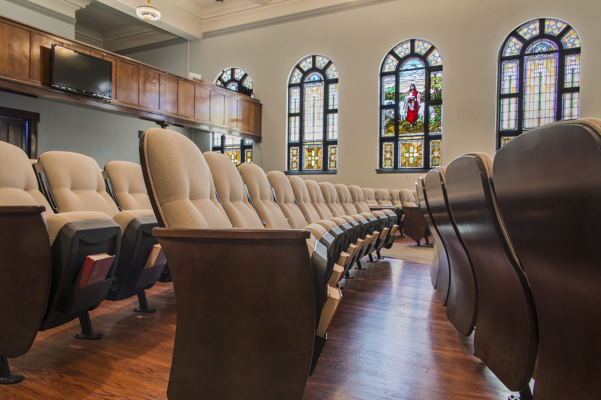 Mishawaka First Baptist sanctuary seating